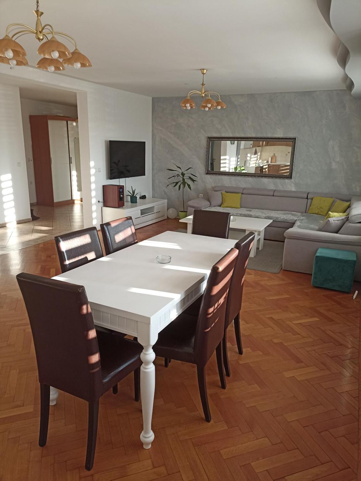 Royal Apartmani Bosanski Samac Exteriér fotografie